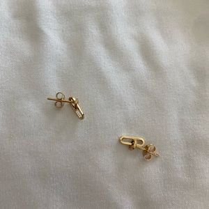 18 karat gold  minimalist paper clip stud earring